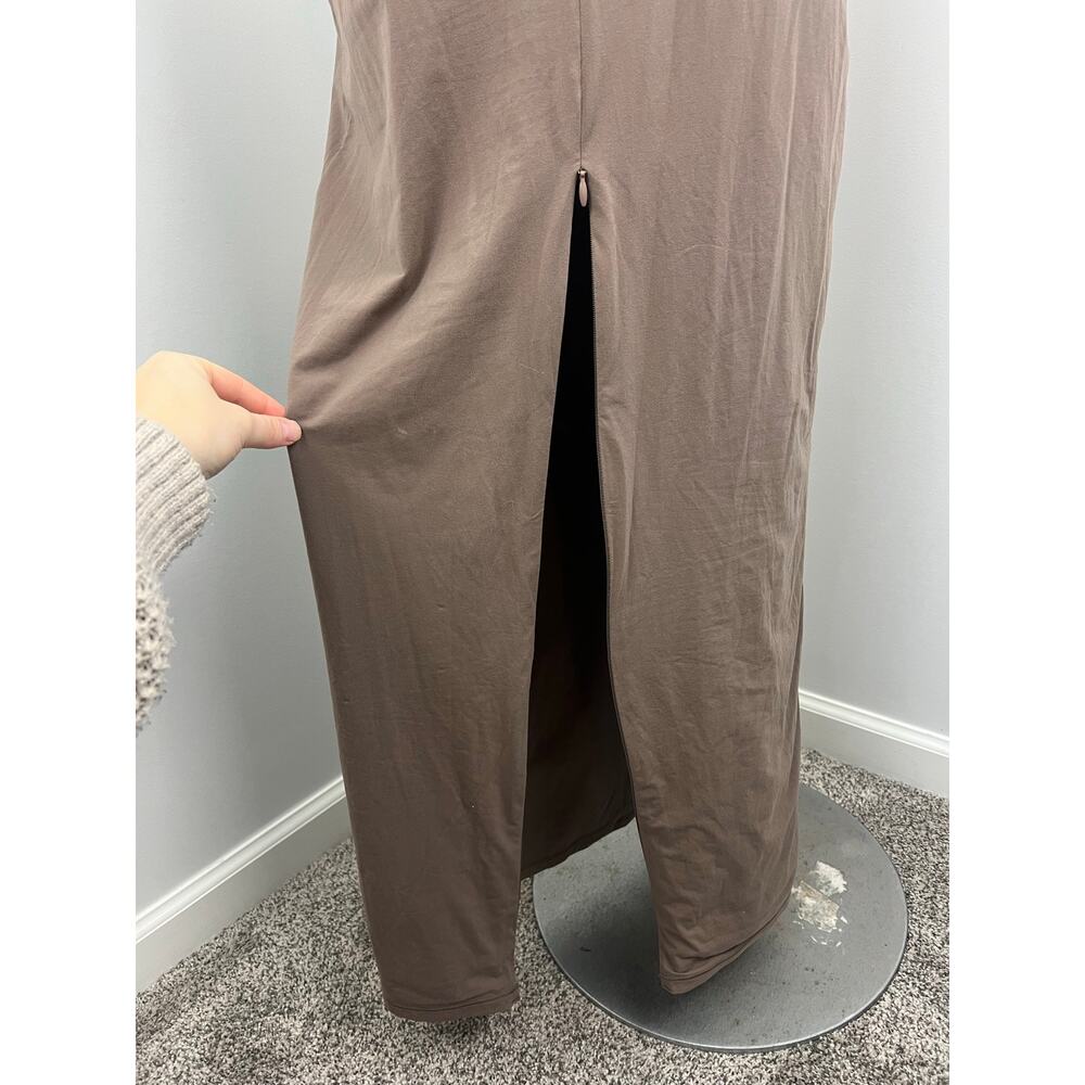 Skims Fits Every Body Fitted Maxi Skirt in Umber Large - Picture 5 of 6